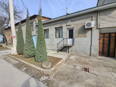 Продаётся просторный и ухоженный дом в Учтепинском районе