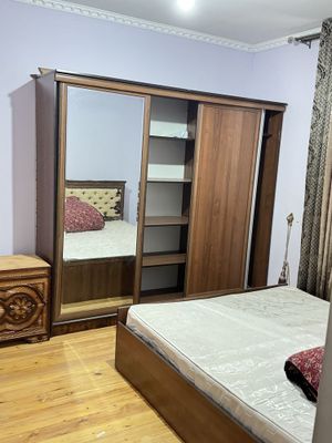 1 ta spalni va shkaf sotiladi
