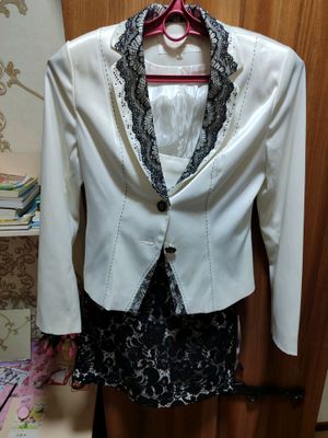 Kostyum juliana 36