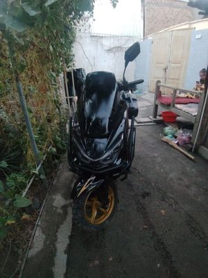 Skuter 150 Kuba arivo 700