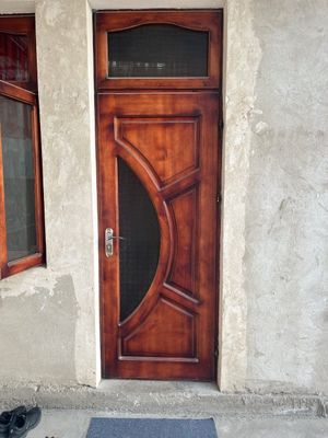 Продаёться двери хорошем состоянии.