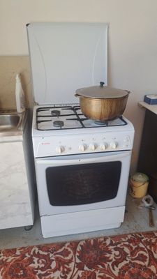 Газ плита гефис .
