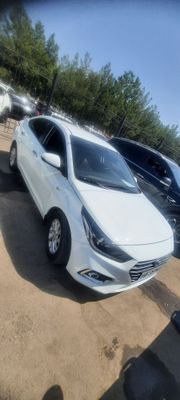 Hyundai accent full