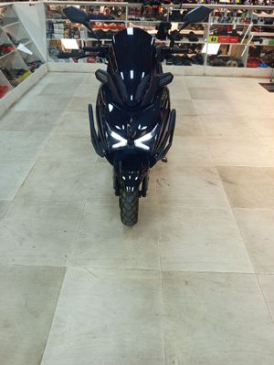 Skuter QIUMOTORS 150 CC SOTILADI srochniga