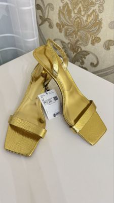Босоножки очнь красивые марки Mango