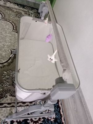 Uzi tebratadigan kiravat