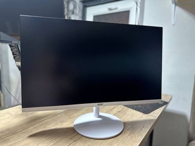 Срочно продам Acer 27 диогональ безрамочный белый