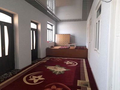Zudlik bilan Xovli uy sotiladi