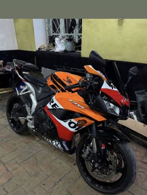 Honda cbr 600 rr