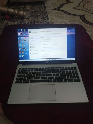 Hp noutbuk ofis ishlari uchun magazindan olingan 6 oy ishlatildi