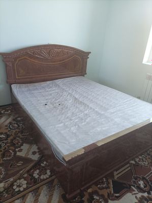 Спальный комплект (шкаф и диван)
