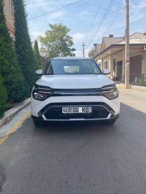 Kia Carens почти новый 25года 1300км пробег на гарантий