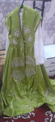 Ansambl sotiladi