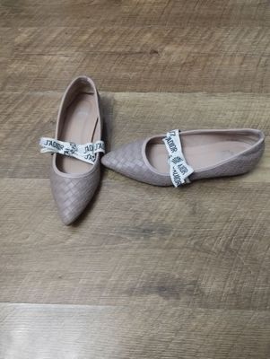 Продам женскую обувь 37р