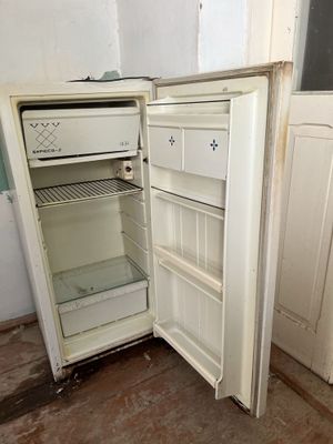Холодильник бирюса