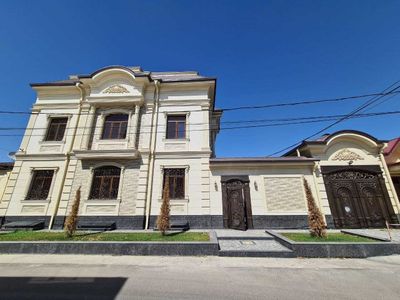 Продам ЕвроДом Центр Луначарского 3 сотки