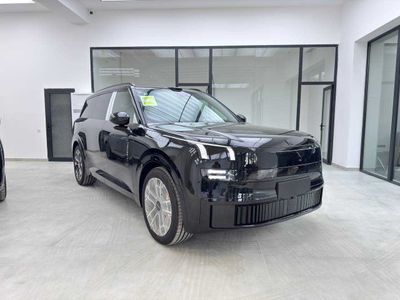 Lynk & Co 900 Ultra - гибридный кроссовер