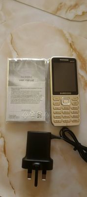 Продаю телефон Samsung