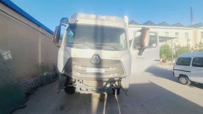 Navoiy viloyati, Karmana tumanida SINOTRUK HOHAN sotiladi
