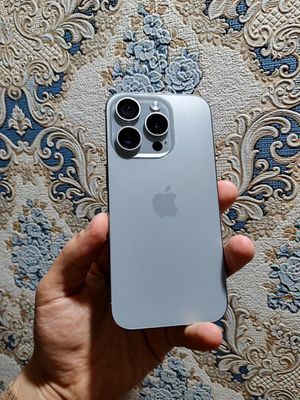 Iphone 15 pro yomkist 94 xechqatida muammo yoq qiz bola tutgan