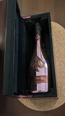 Brut Rosé от Armand De Brignac