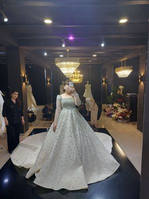 1 marta kiyilgan toshli koyne