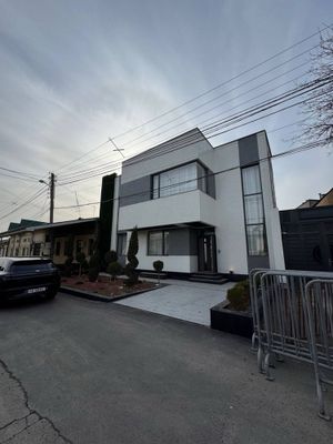 Хувайдо Зафаробод 2 сотих 6 хона Оқ туника масжид олдида