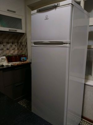 Indezit xaladelnik Buyi 1.70sm Sigʻimi 300l
