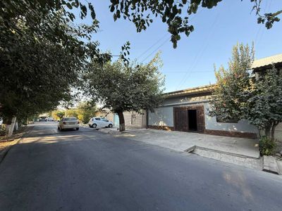 TAYYOR 2.5 sotiqli hovli sotiladi