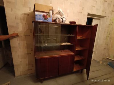 Сервант для посуды , мебель,шкаф