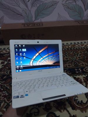 Asus notebook xolati yaxshi