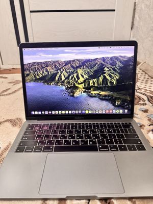 MacBook Pro 2017 intel core i5 8/256 gb