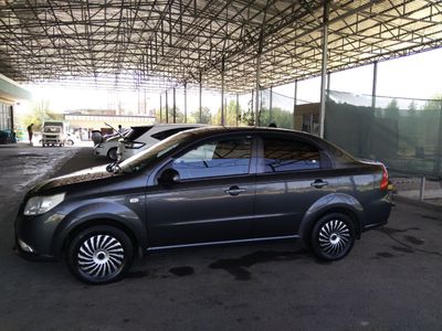 Srochna sotiladi Nexia3 mexanika gaz bor 4 pakalena yili 2018 yurgani