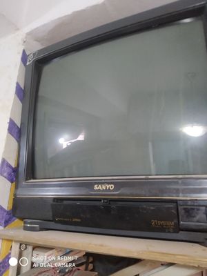 Продается старый телевизор sanyo