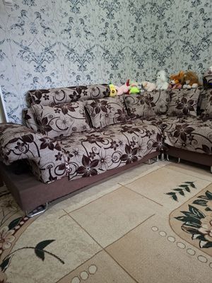 Продаётся диван угловой