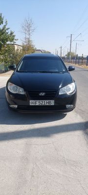 Hyundai Avante 1.6 Sotiladi