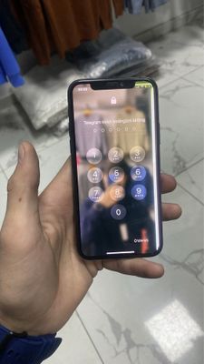 Iphome 11 pro 256 gb dual sim 235$