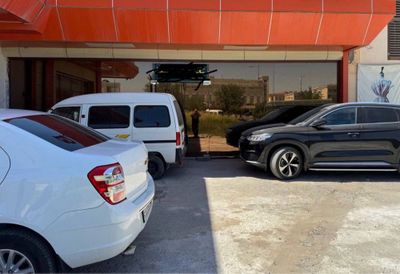 Урганч шахар марказида жойлашган мужал Урду ропараси 400м кв.