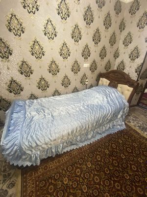 Односпальная кровать