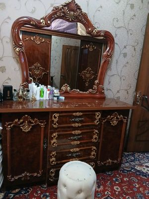 Спальный гарнитур