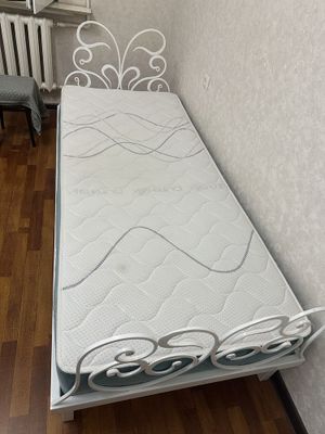 Продаю железные кровати