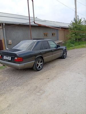 Продам Mercades w124