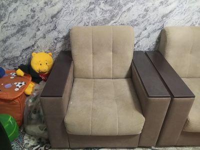 диван и два кресла