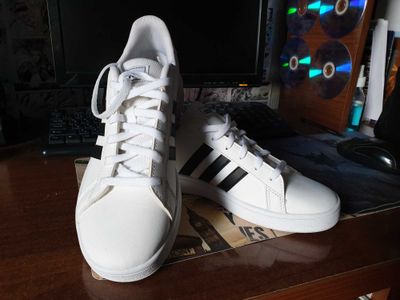 Adidas Superstar low-top sneakers. Оригинальные.