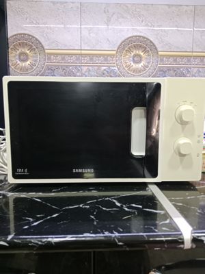 mikrovalnovka samsung