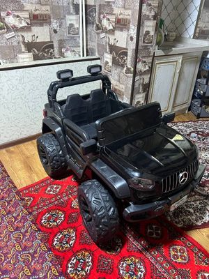 Bolalar moshinasi pultli