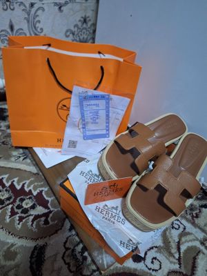 Ayollar uchun Herms tapichga yangi