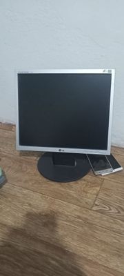 LG Manitor satiladi