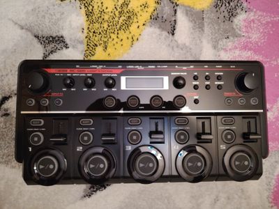 Продаю лупстанцию boss rc 505, подробности по телефону
