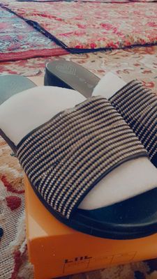oyoq kiyim ayollar uchun razmer 40